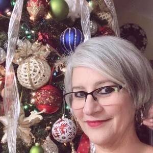 Meet your Posher, Ivette